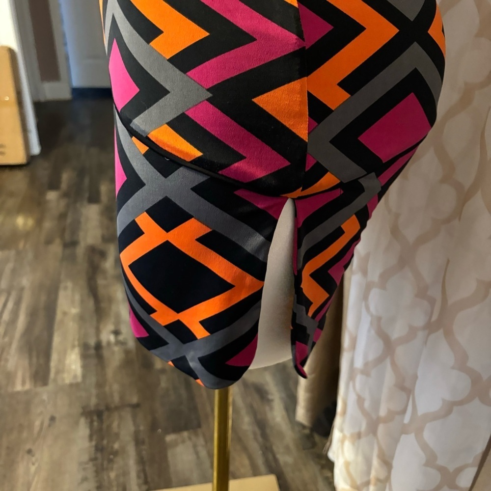 Geometric Patterned One-Shoulder Dress, size S - Picture 5 of 6